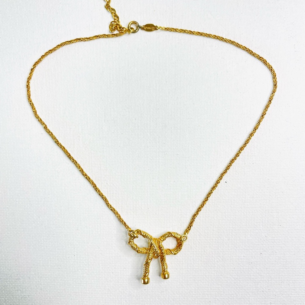 Vintage Grosse Germany/Dior designer Gold Bow Necklace